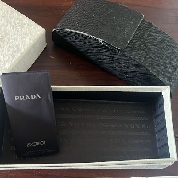 AUTHENTIC - Prada Sunglass Case with Box - Ok Condition - Picture 3 of 6